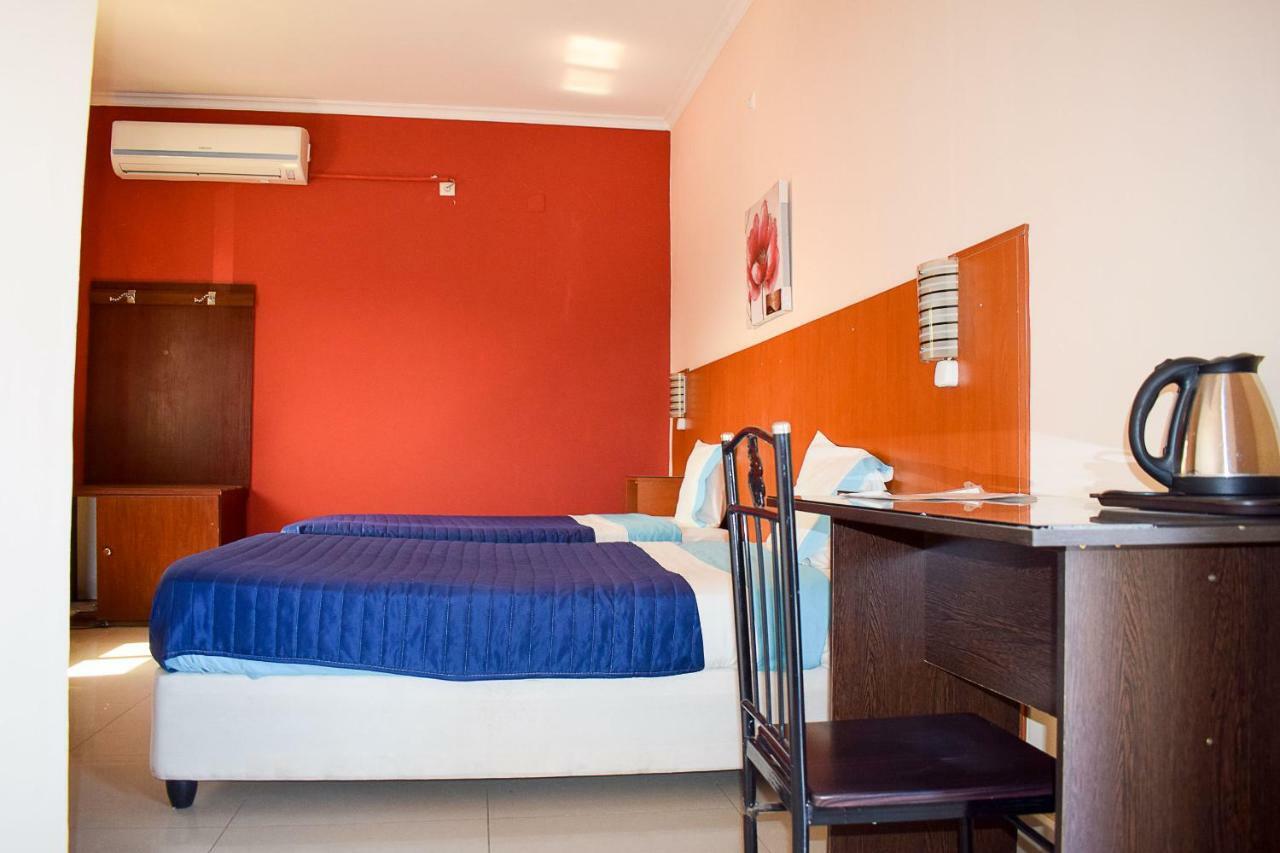 Le Victoria Otel Tete Dış mekan fotoğraf